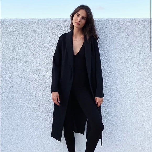 **SOLD** Aritzia Luxe Lounge Jacket - Picture 2 of 12